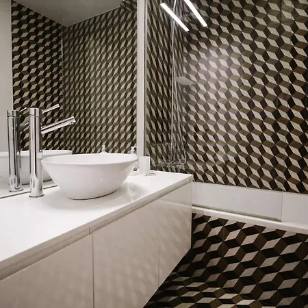 Guestready - Chic Flat Near Lisbon Cathedral Apartment *