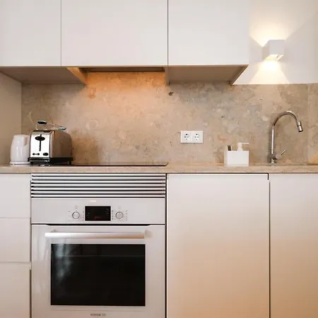 Guestready - Chic Flat Near Cathedral شقة