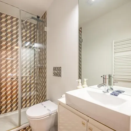 Guestready - Chic Flat Near Cathedral * Lisboa