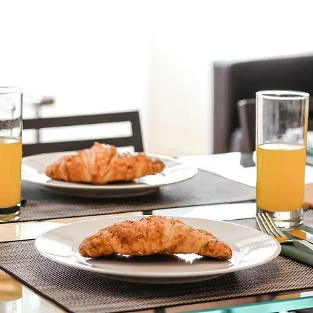 Joivy Elegant 2br Nearby Tram 28e Stop - Portas Sol * Lisbon