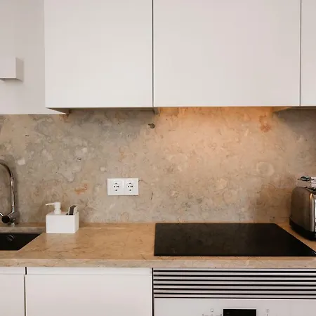 Joivy Elegant 2br Nearby Tram 28e Stop - Portas Sol