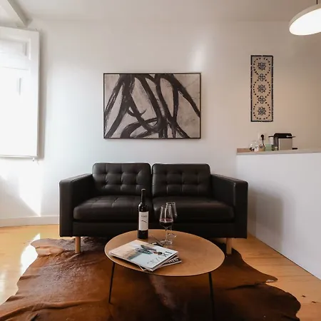 Joivy Elegant 2br Nearby Tram 28e Stop - Portas Sol *