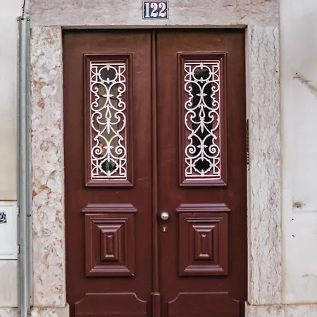 Joivy Elegant 2br Nearby Tram 28e Stop - Portas Sol Apartment Lisbon