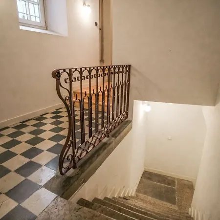 Joivy Elegant 2br Nearby Tram 28e Stop - Portas Sol